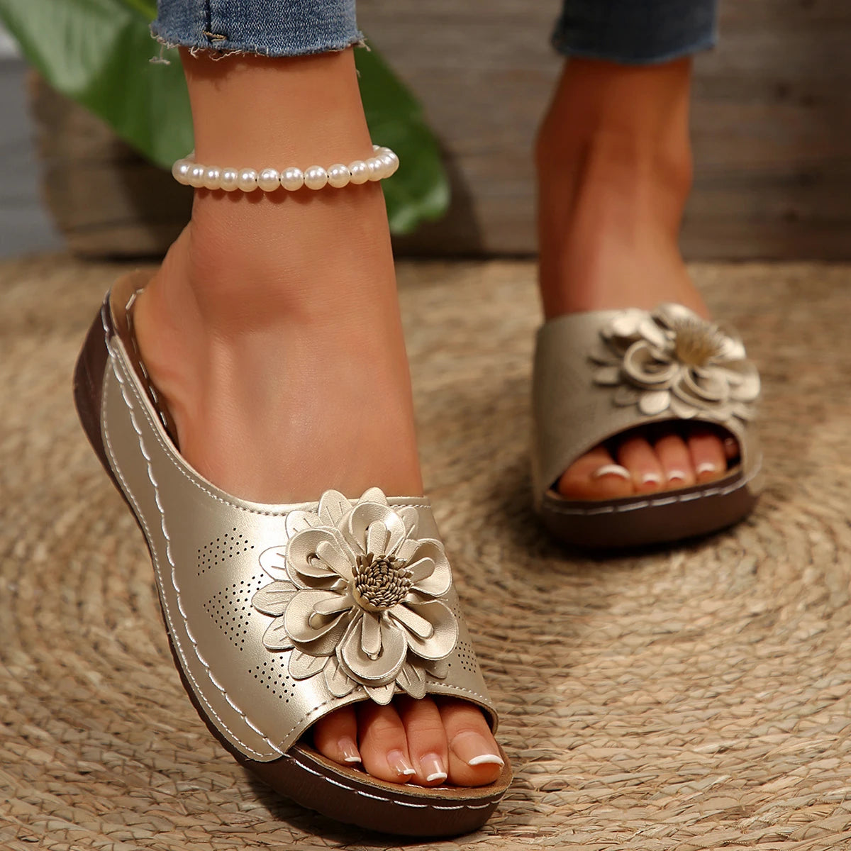 Floral woven platform sandals